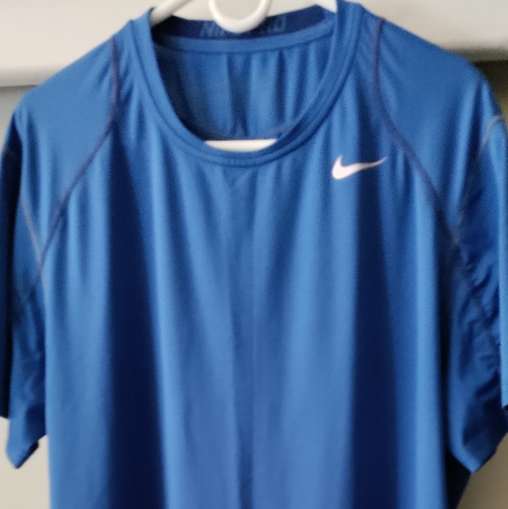 Men's Nike Pro Athletic Tee Shirt